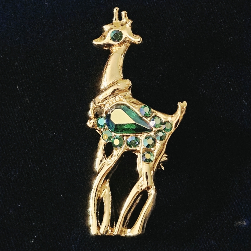 VTG Glodtone Giraffe Brooch Embellished with Emerald Green Rhinestones 1.75"H